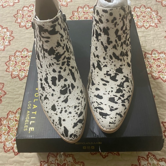 Very Volatile Gracemont Boot- Chocolate Chip - Picture 9 of 13